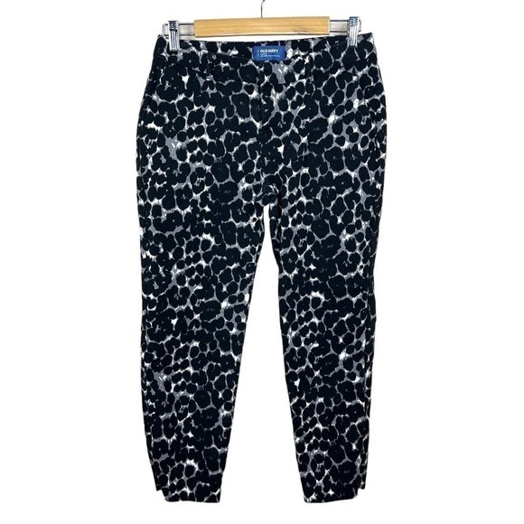 Size 2 Old Navy Leopard Print Harper Cropped Mid Rise Pants Animal Print Stretch - Picture 1 of 8